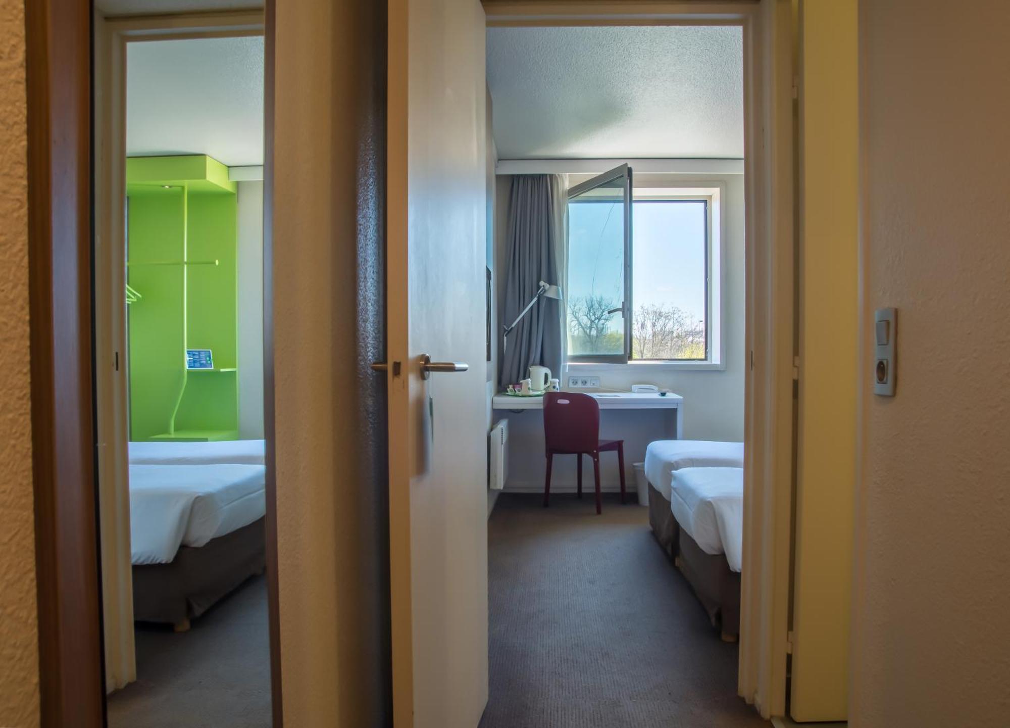 Campanile Nogent-Sur-Marne Hotel Exterior photo